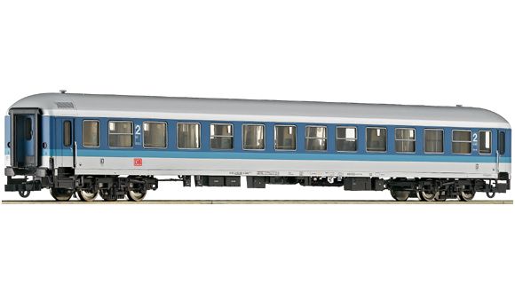 Passenger car 2nd class in Interregio livery<br /><a href='images/pictures/Roco/64433.jpg' target='_blank'>Full size image</a>